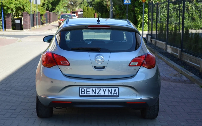 Opel Astra cena 32900 przebieg: 180000, rok produkcji 2014 z Płock małe 562